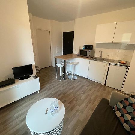 Gredi, Appt Avec Parking Et Terrasse A Caen Apartment Exterior photo