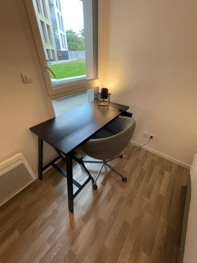 Gredi, Appt Avec Parking Et Terrasse A Caen Apartment Exterior photo